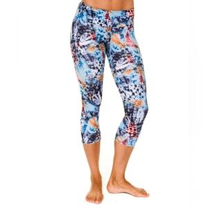 ONZIE Capri Leggings Hot Yoga 202 Tribal Navajo Print Womens S/M Made In USA